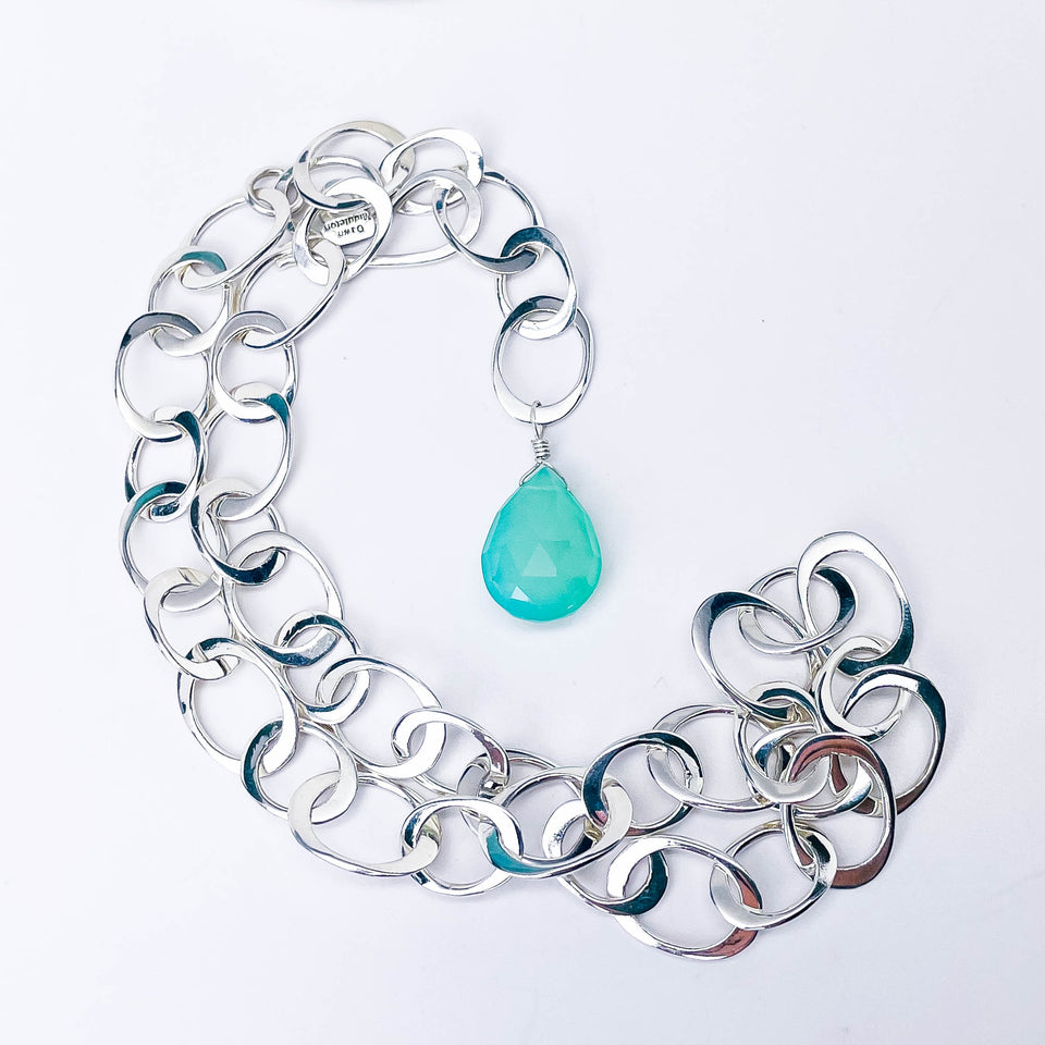 Silver chain with drop chalcedony stone 