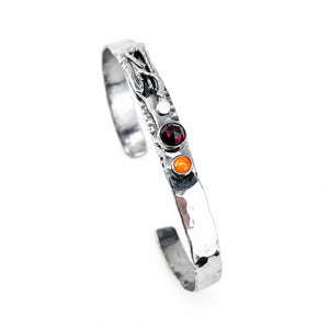 Sterling Silver garnet and spiny oyster shell ￼Bracelet