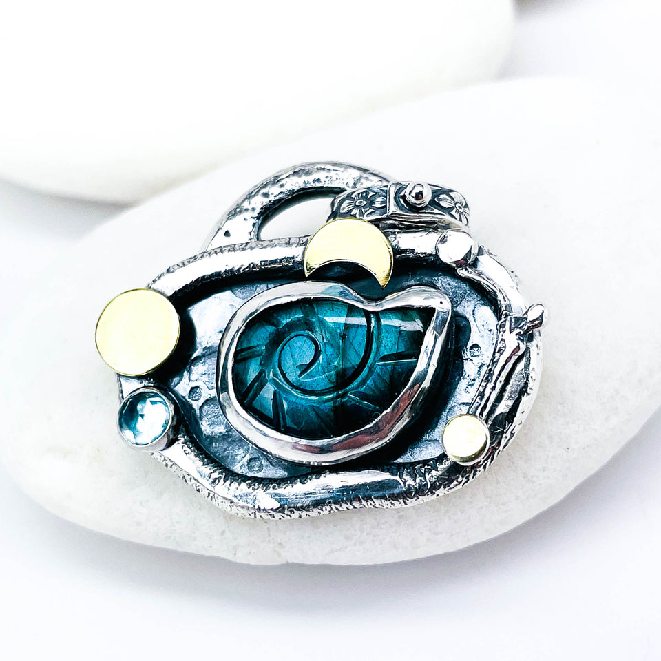 Silver Labradorite Shell Pendant | Moonlit Tide Shell Talisman