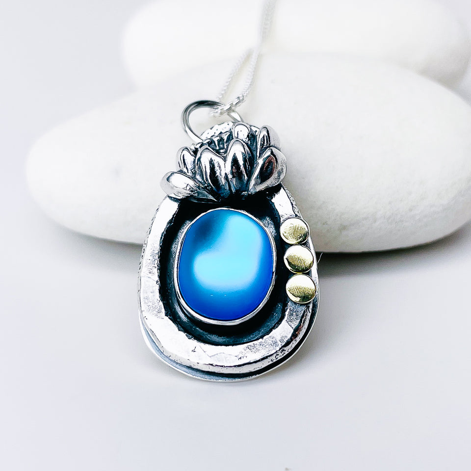 Aurora Crystal Lotus Necklace - Enlightement Talisman