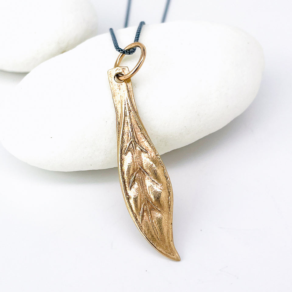 Bronze Leaf Pendant – Whispers of the Forest