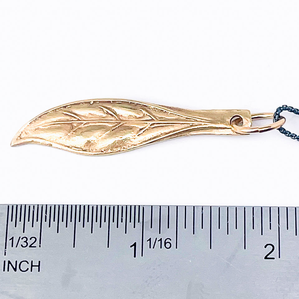 Bronze Leaf Pendant – Whispers of the Forest